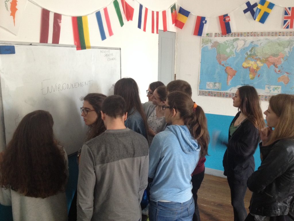 cours de français FLE animation linguistique language courses french association odyssée